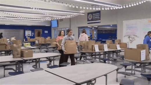 Windber Area students help distribute Thanksgiving meals to those in need