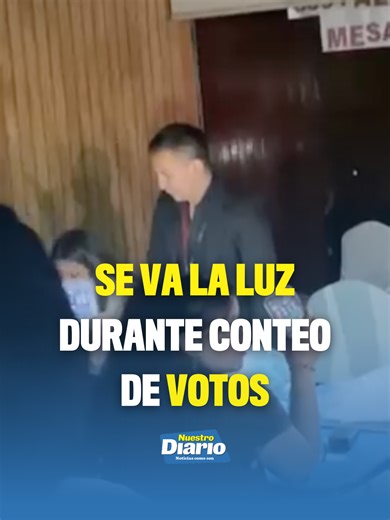 SE VA LA LUZ DURANTE CONTEO DE VOTOS 🇬🇹❌ El centro de votación para magistrados de la CC en el Club La Aurora quedó a oscuras luego de que se presentaran fallas con la energía eléctrica, esto mientras se iniciaba con el conteo. #NuestroDiario, noticias como son. 📹: Edgar Pocón | #PolíticaND #parati #fyp #guatemala