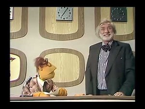 The Muppet Show - 317: Spike Milligan - News Flash: International (1979)