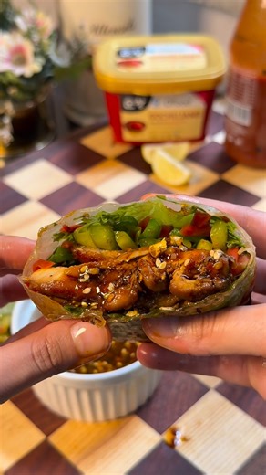 Hadia Noor on Instagram: "Weight loss/Pcos meals🧚🏻 (ep 2) High protein Lattice wrap: 2 chicken thighs 1 tsp salt 1 tbsp gochujang 1 tsp brown sugar 1/2 tbsp soya sauce Lattice Carrots Capsicum Cucumber 2 rice paper Sauce recipe: 2 tbsp soya sauce 1 tbsp vinegar 1 tsp brown sugar 1 tsp chilli oil .. . . . . #fyp #diet #pcosweightloss #foodstagram #highprotein (High protein wrap pcos meals weight loss)"
