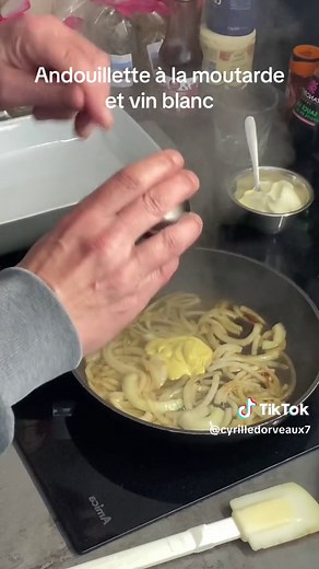 Recette : Andouillette à la moutarde et vin blanc