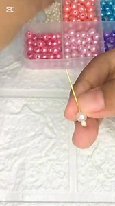 Cómo hacer aretes largos con perlas 🥰🥰 #figurasenmiyuki #hipanohablantes #pulseraconsignificado #AretesDeCereza #hispanosenusa #pulseras #hispanos #pulseraspersonalizadas #brazaletes #mujeres #aretes | Crea Tocados y Bisutería