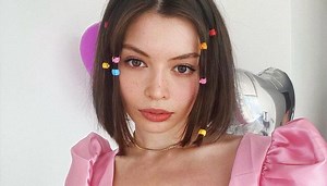 Estetikle bambaşka biri olmuştu! Fenomen Meryem Can süper minisiyle gecelerde şov yaptı