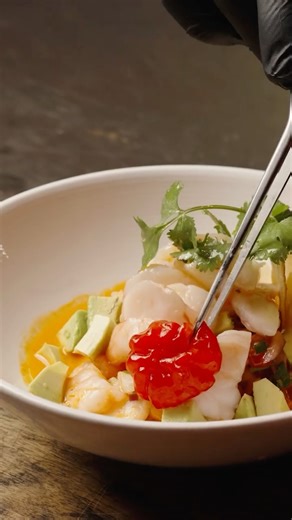 Cuban nostalgia served daily. From the décor to the dishes, Havana 1957 brings you back to the golden days. ✨🥘 #CubanRestaurant #MiamiEats #HavanaFeelings #CubanPride #SaborCubano | Havana 1957 Cuban Cuisine