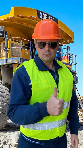 The Biggest Construction Machines at Work 💪