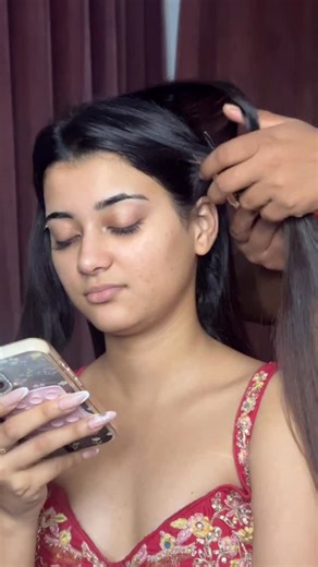Mehak Khanna| Delhi & Toronto Makeup Artist 🇮🇳🇨🇦 on Instagram: "Making of my gorg bride Bhoomika❤️ Tutorial of my signature subtle glam makeup. #delhimua #delhimakeupartist #subtleglam"