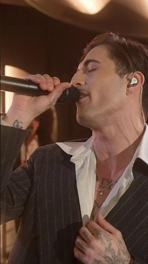 Damiano David spielt „Born With A Broken Heart“. 💔 Die ganze Live-Session gibts auf 1LIVE.de.