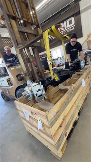 Getting the @currieenterprises Extreme 60 axles out of the crates and rolled under the JT so we can start the work of getting them centered and aligned so we can layout and weld on some Motobilt link mounts for the double triangulated 4 link set up and then measure and order some custom control arms! @Northridge4x4 @WayneDick