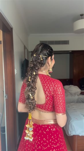 खुशी कुकरेजा on Instagram: "How much I love being a woman and getting dressed up . . . . [OOTD, Lehenga, Red, Wedding Szn, GRWM, Woman, Instagram Reels, Viral Look, Jodha Bai, Udaipur, Mumbai, Destination Weddings, Giving] #viral #khushikukrejaa #fyp"