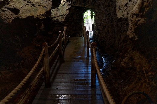 Explore a rare, 25,000-year-old cave near Lake Michigan