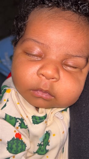 Mommataylor on Instagram: "This lil man thinks he owns me 😩"