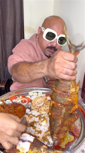 Subah subah ka nasta…😍❤️🍗 #chickenlegpiece #ulhaskamathe #foodchallenge #indianfood #food #shorts