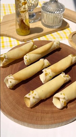 \\熱々がポイント🥹/シガレットクッキーの作り方🌻🍋 #baking #cookies #クッキー #クッキーレシピ