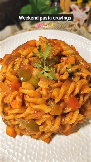 🍅🍝 Garlic Tomato Pasta Simple ingredients, big flavors and pure comfort in every bite. 🤤