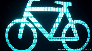 How to ride a bike in Germany – DW – 04/04/2016