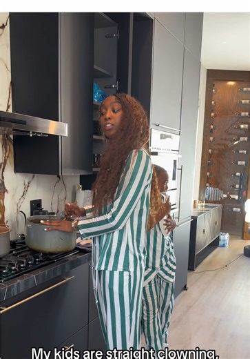 Help me lord, she home from college and ready to eat ! 😂😍🙏🏾🎄#KitchenDrama #GreedyKids #KitchenKia #MykidsGoneEat #SoStopPlayingWithMeOk