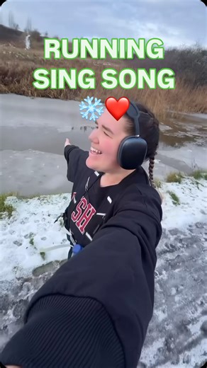 Becki Jones on Instagram: "Felt so fresh this morning ❄️ . . . #explorepage #love #running #sing"