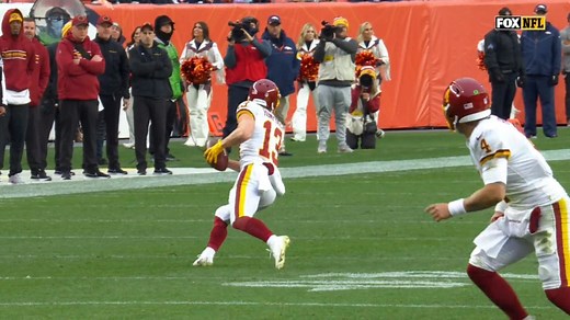Heinicke pinpoints a wide-open Humphries on 23-yard catch and run