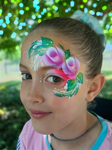 Quick Rose designs! these are great for almost every event! They are popular, pretty and can be done fast! Let me know which is your favourite! 🥰 #facepainting #facepaint #roses #art #craft