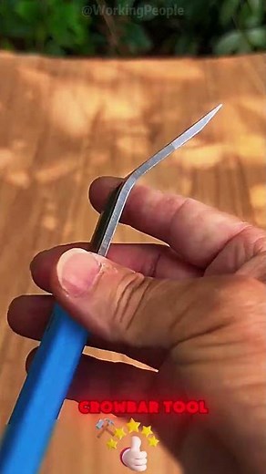 Convenient multi - functional carpenter's crowbar tool