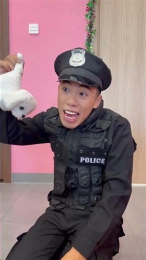 SNS - Whose Dog Is Prettier 🤔 #shorts #funny