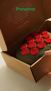 Still not sure what Christmas gift to choose? 🤔 Choose something truly useful that clearly shows how much you care about their wellbeing. ❤️ ✅ Sustainable materials and precise handcraftsmanship ✅ A 15-minute daily ritual loved by 2.5M users ✅ 5-year warranty extended 60-day trial on all Christmas orders ✅ A practical gift that keeps on giving ✅ So good it’s hard to give away (many people end up keeping it for themselves!) If, by any chance, the gift doesn’t spark excitement, you can simply sen