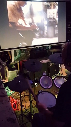 There ye are rodders. Travis side. 😆 | Hugh Gardner