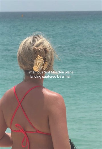 Experience the Infamous Sint Maarten Plane Landing