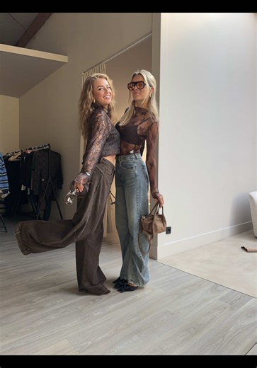 Wat is jouw favoriete look? 😍🤌🏼😮‍💨 We love the brown styles 👀 #esuals #denim #brown #fashiontiktok