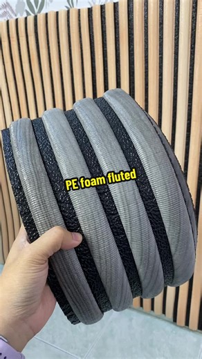 @Captain Wallpaper code warna kelabu hitam ni hot selling tau. senang nak pasang dekat pasang, buka sahaja plastik sticker dan boleh terus lekat dekat dinding