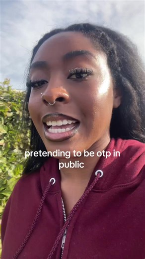 Pretending To Be On Phone In Public: Headphones or Ear Method?