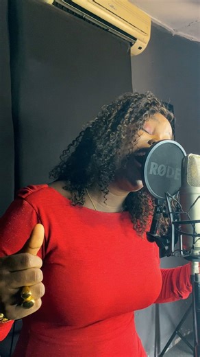 Psalm 46:5 GOD IS IN THE MIDST OF HER; SHE SHALL NOT BE MOVED: GOD SHALL HELP HER AND THAT RIGHT EARLY……… GOD cannot forget you……💯 HE never forgets his own…..💯 Song title: Amaram ONYE By: mercy chino #idonotowntherightstothismusic #Godisinyourmidst #mercychinwoblessed #viralreelschallenge #Kingdomgirl #PurposeDriven | Delight Ubom