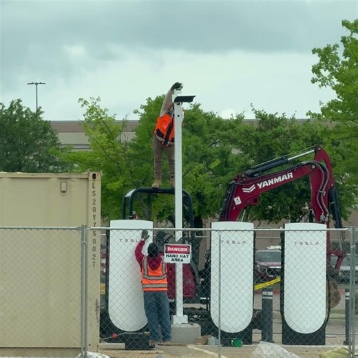 Installing lamp post