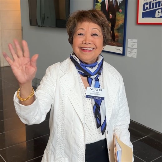 🙌 Our incredible museum docents generously share their time and talents to give Clinton Center visitors a presidential experience! 🎉 Thank you for 800,000 hours of dedication and service. #NationalVolunteerWeek | Clinton Presidential Center