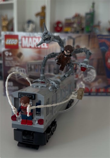 Spider-Man vs. Doc Ock Train Scene train Scene 🕷️🕸️🚊💥🎬 Fun build and worth the price. Going to pick up a couple more of these sets to make it look a little more complete. The mini figs are Sick! Especially Doc Ock! But @LEGO tell me why Aunt May and J. Jonah Jameson are in the set 🤔 All and all a dope Build 👊🏼😎 #lego #afol #spiderman #marvel #fyp