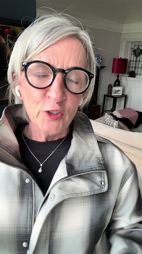 You look in the mirror and feel like yourself Then you see a photo and it doesn’t feel like you at all! This catches so many women over 50 off guard It’s not vanity It’s not insecurity It’s the shock of seeing something that doesn’t match how you feel Photos freeze a split second. The camera exaggerates and distorts. And no one has shown you what to do when a camera appears! The good news is this can all change I show you the simple adjustments step by step inside my £27 video guide Comment PHOT