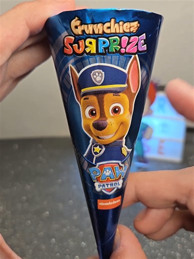 Paw Patrol Chase Crunchiez Surprise Unboxing