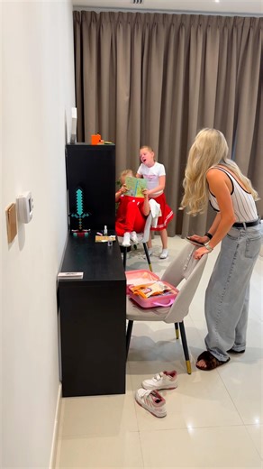 Did she set up her sister? #shorts #twins #usa