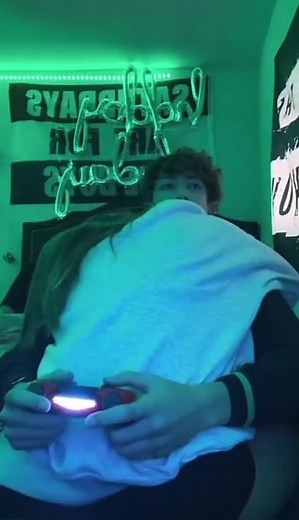 Love sitting on his lap while hes playing his game! @fittie.boyy | sitting on gaming boyfriend