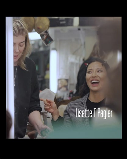 Hör Lisette T Pagler, allas vår Fröken Jenny Honey i Matilda the musical, om den hyllade föreställningen! Medverkar i klippet gör också maskör Rebecca Afzelius. "ett visuellt och musikaliskt storkalas där barnen ger vuxenförtrycket på käften" /DN Matilda the musical Spelas på Stora scenen t.o.m. 9 juni | Kulturhuset Stadsteatern