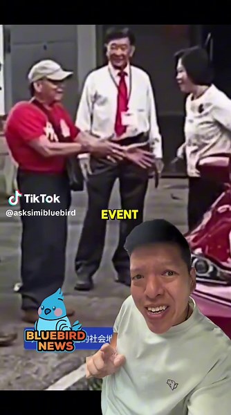 Shake Hands in Singapore: A Local Tradition