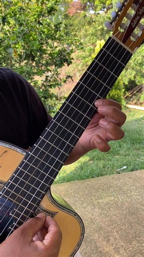 204K views · 2.4K reactions | Bailables en el requinto #Guitar #guitarra | Cristhian Valencia requinto | Facebook