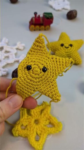 Crochet a star with me! #crochet #star #christmas #crochettutorial #decoration #diy #crochet