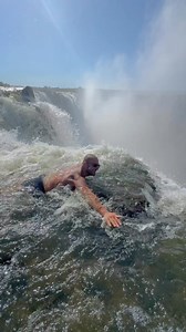 📍Devils Pool, Victoria falls: Zimbabwe🇿🇼, Zambia🇿🇲. 🎥: Itzik_balas | Africa is Home tourism center