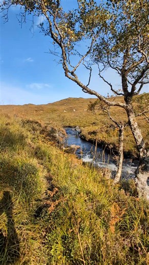 I met Stanley earlier in the autumn, before the season closed, and we spent a couple of days exploring various fly fishing options in Assynt. Autumn colours were just starting to show, and we had a lovely, easy pace — no rush, just time to take it all in. Having a few days together really took the pressure off and gave us both time to get to know each other and everything Assynt has to offer, including this atmospheric small stream. The fishing’s all wrapped up for the year now, but it’s nice to
