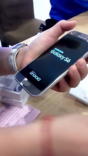 samsung S6 unboxing and replace sim card.