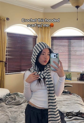 Beginner's Guide to Crocheting a Hooded Scarf
