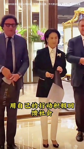 After the divorce of Ho Chiu Ching and Hui King Hang their living conditions have chan