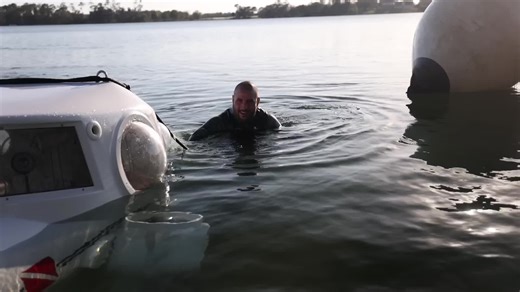 SUBMARINE VS MINI SUBMARINE UNDERWATER CHALLENGE_144