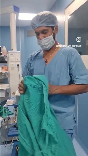 This head lump had a surprise inside 😮Sebaceous cyst → Surgical excision → Content revealed